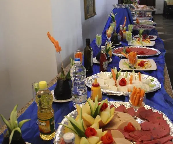 El Khan Otel 3*