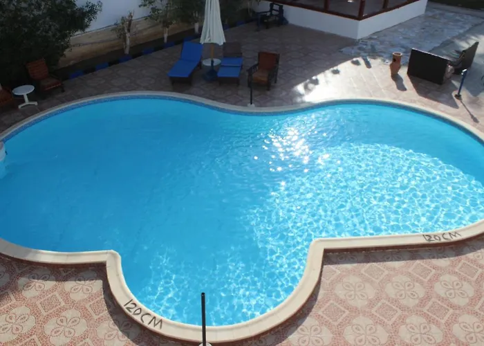 Otel El Khan