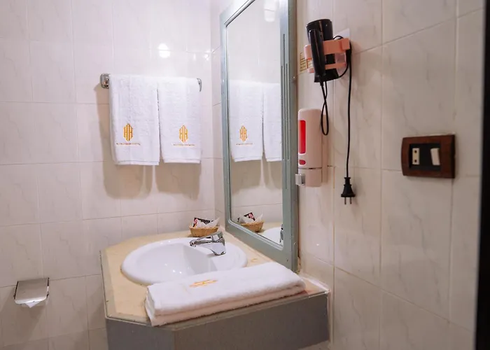 Otel El Khan