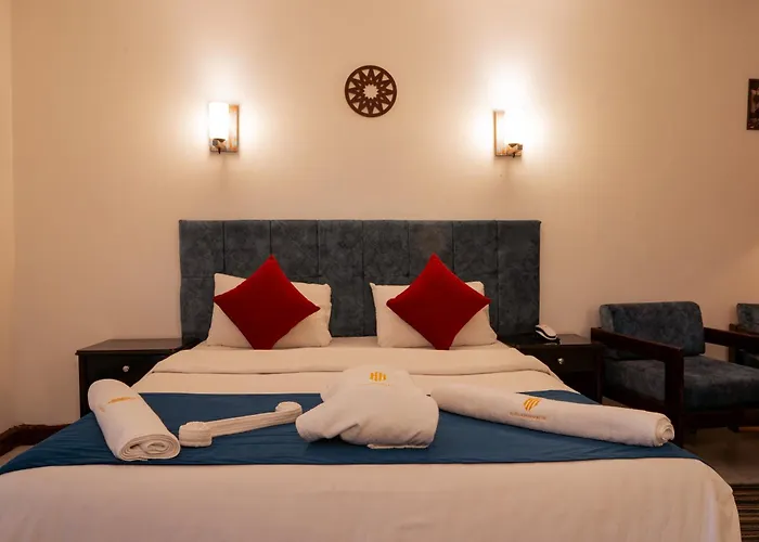 El Khan Hotel 3*