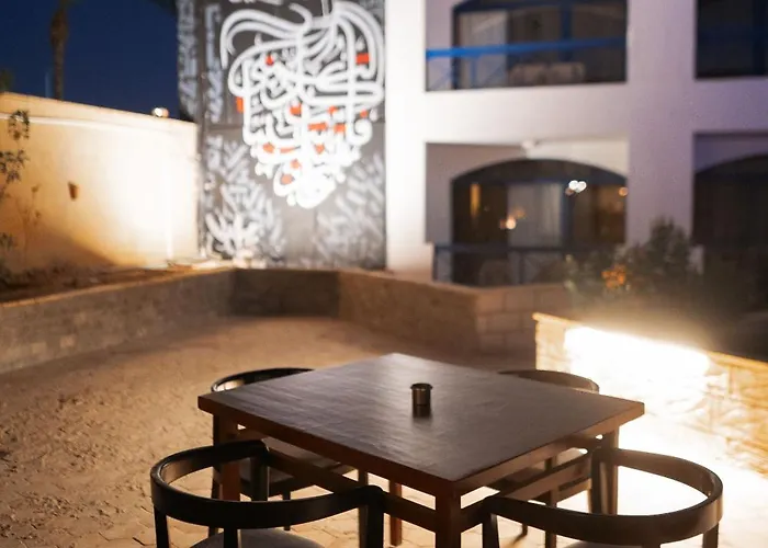 Hotel El Khan