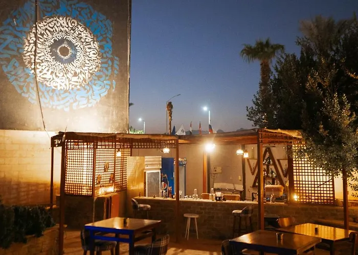 Hotel El Khan 3*