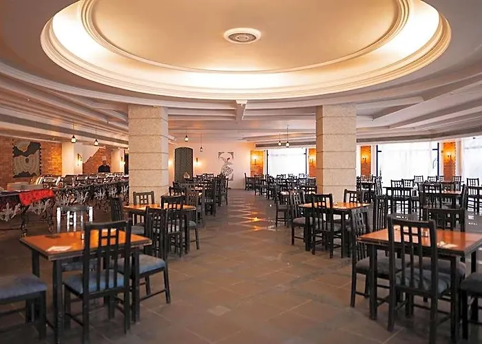 El Khan Hotel