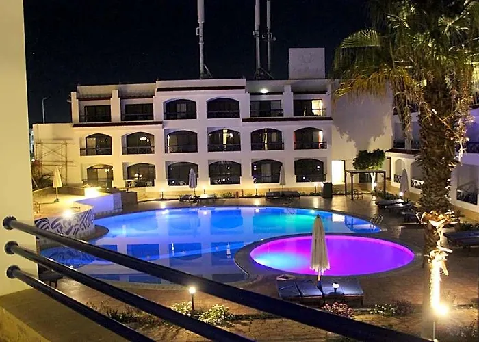 El Khan 3*