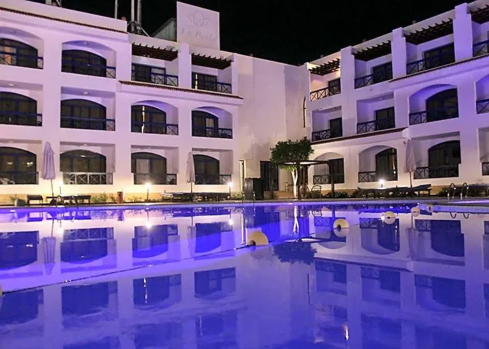 El Khan Hotel 3*